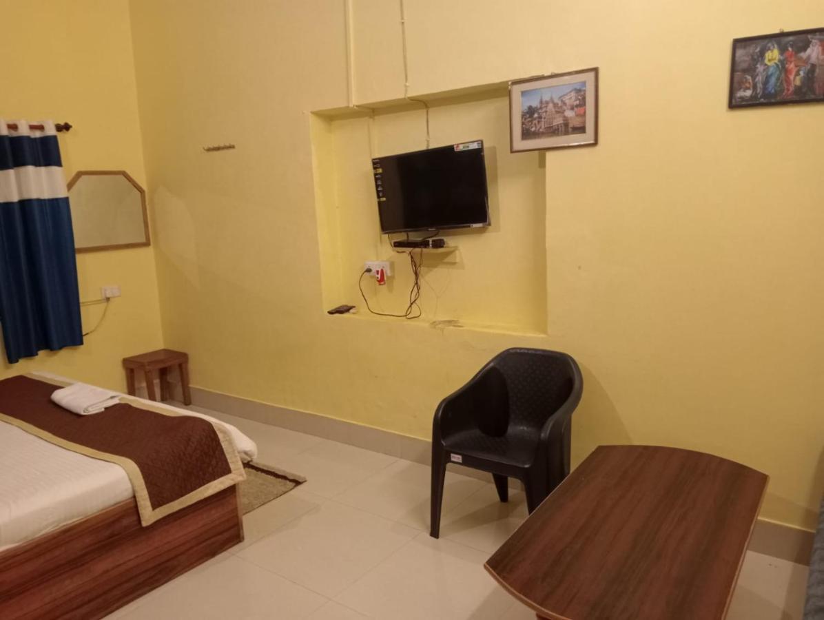Gangotri Inn Varanasi Exterior photo